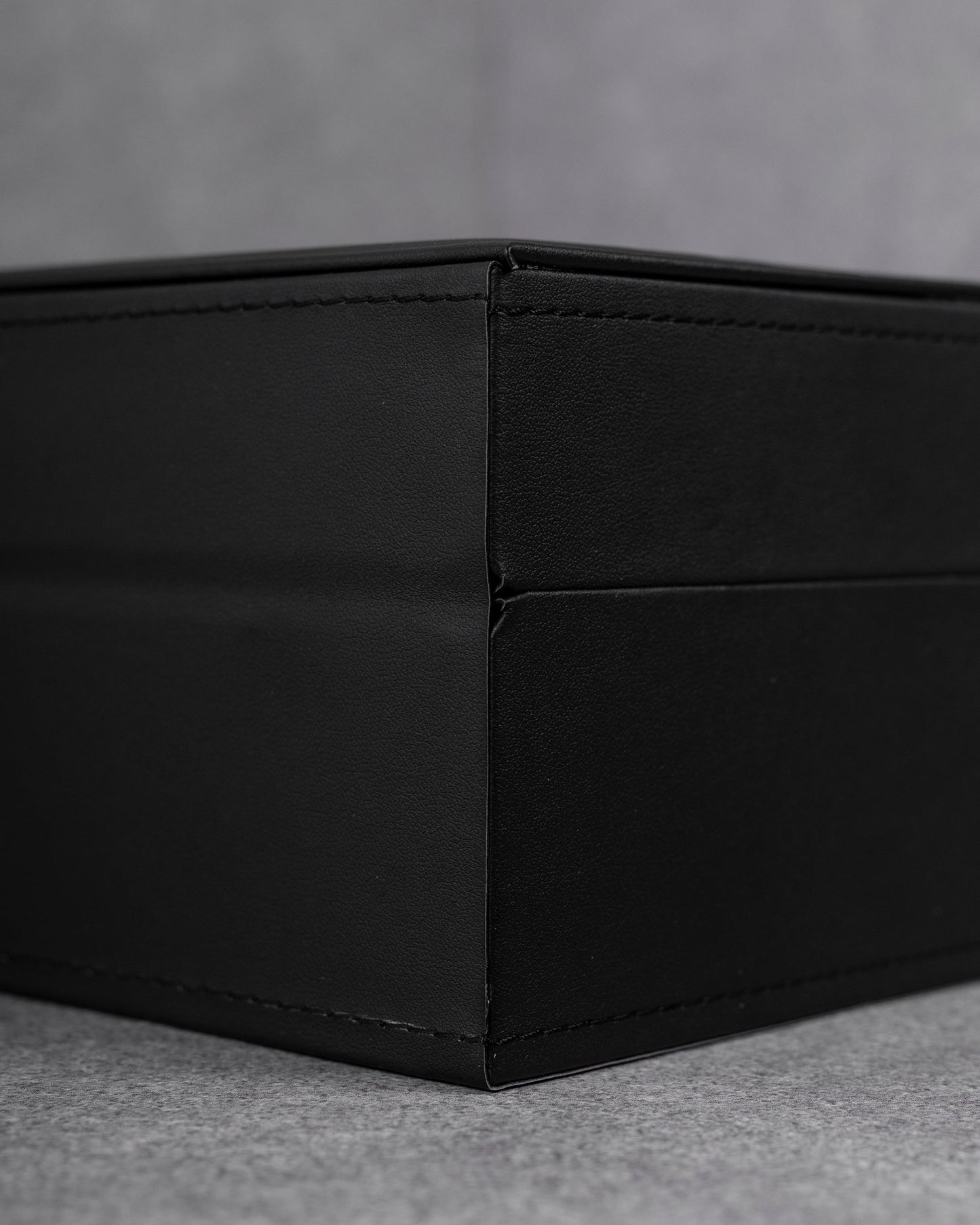 Tomaz TWBB06 Watch Box (Black Red)