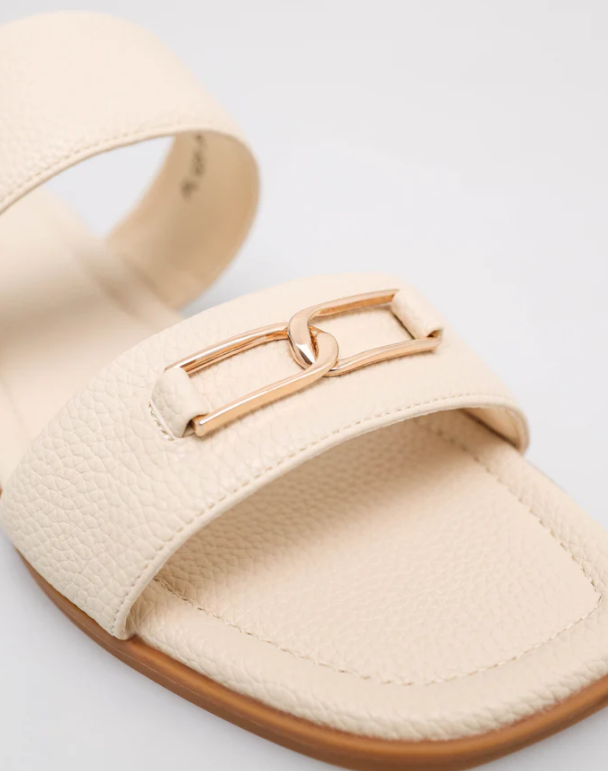TOMAZ FL123 LADIES BUCKLE SANDAL