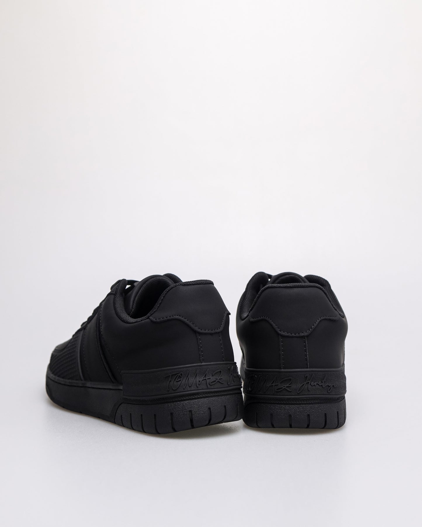 #color_black