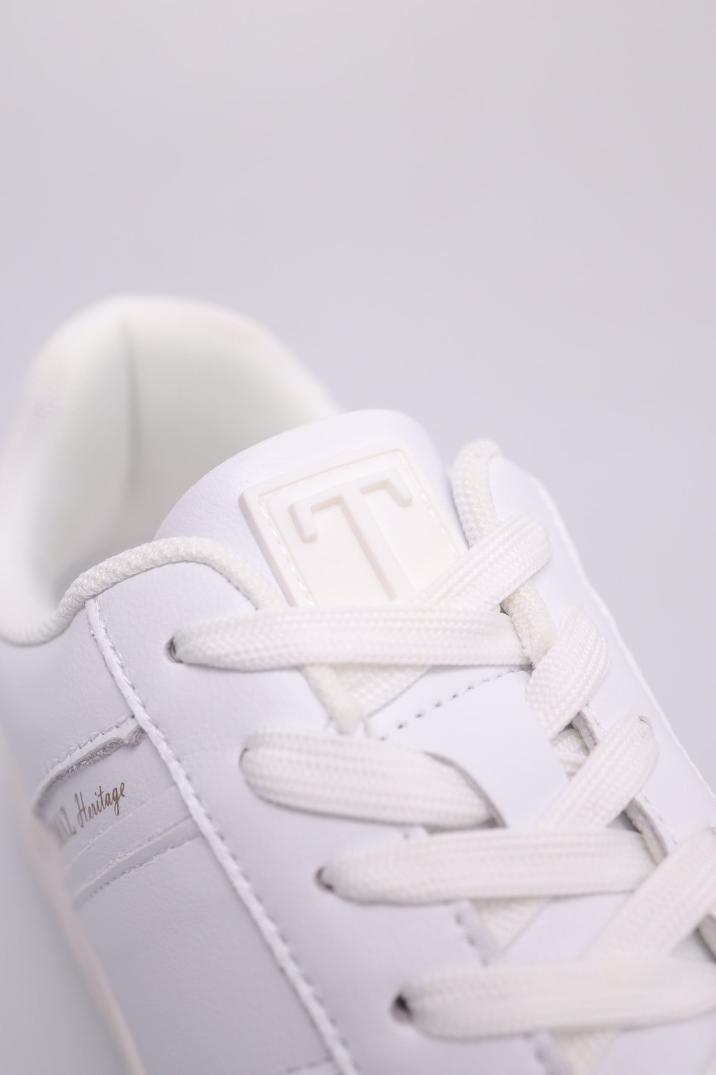 #color_white