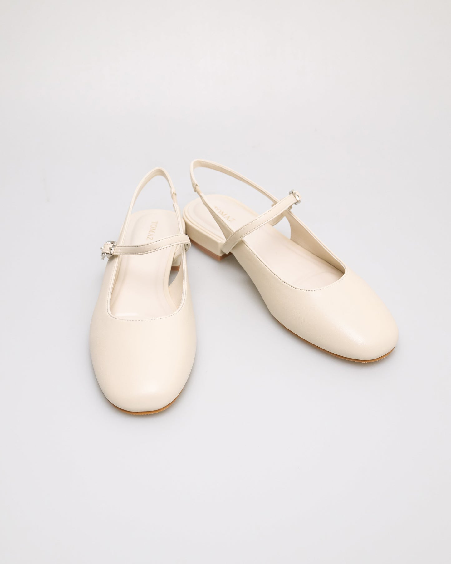 #color_ivory