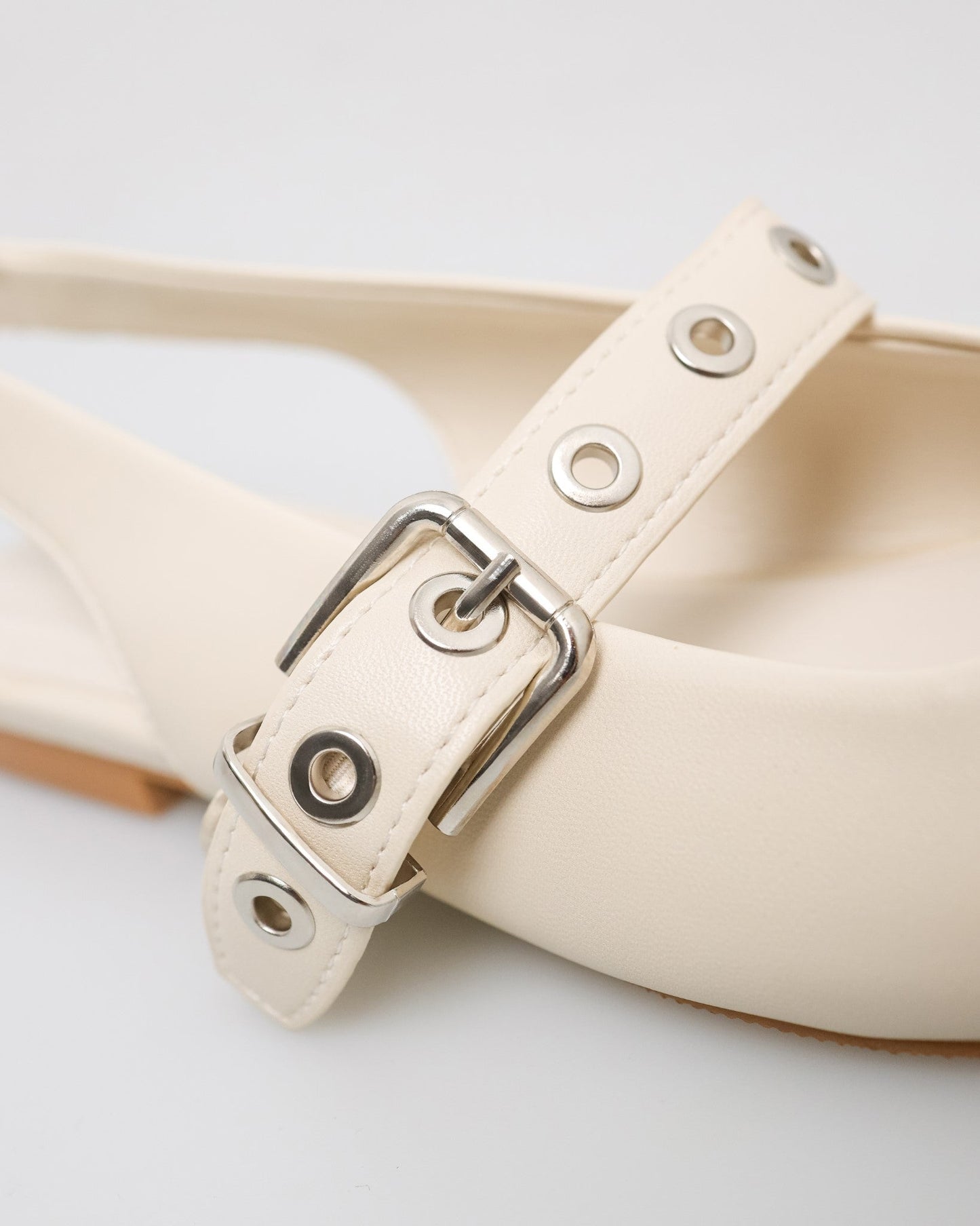 #color_ivory