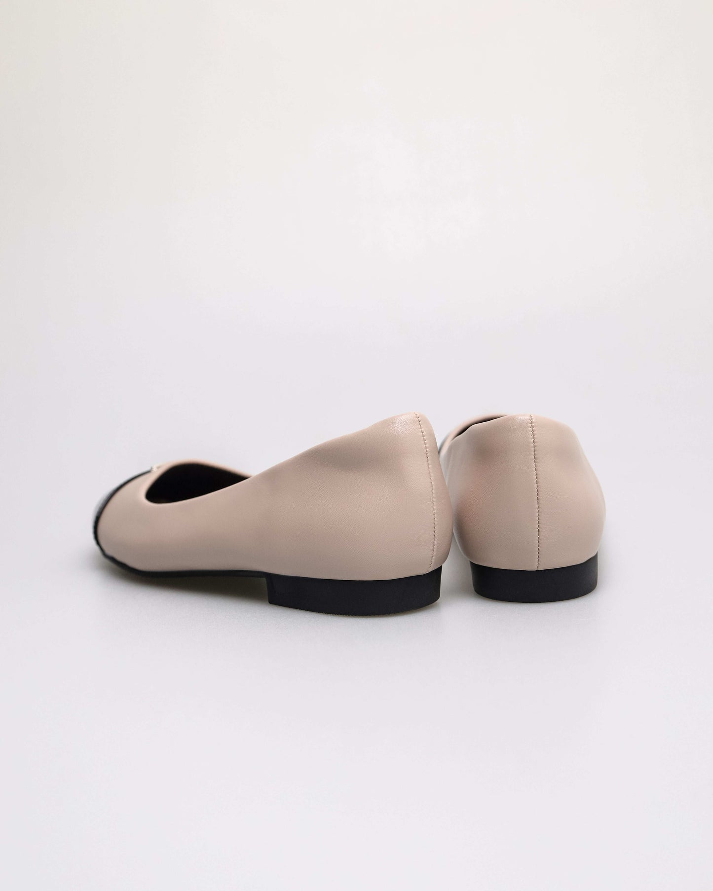 #color_black/beige