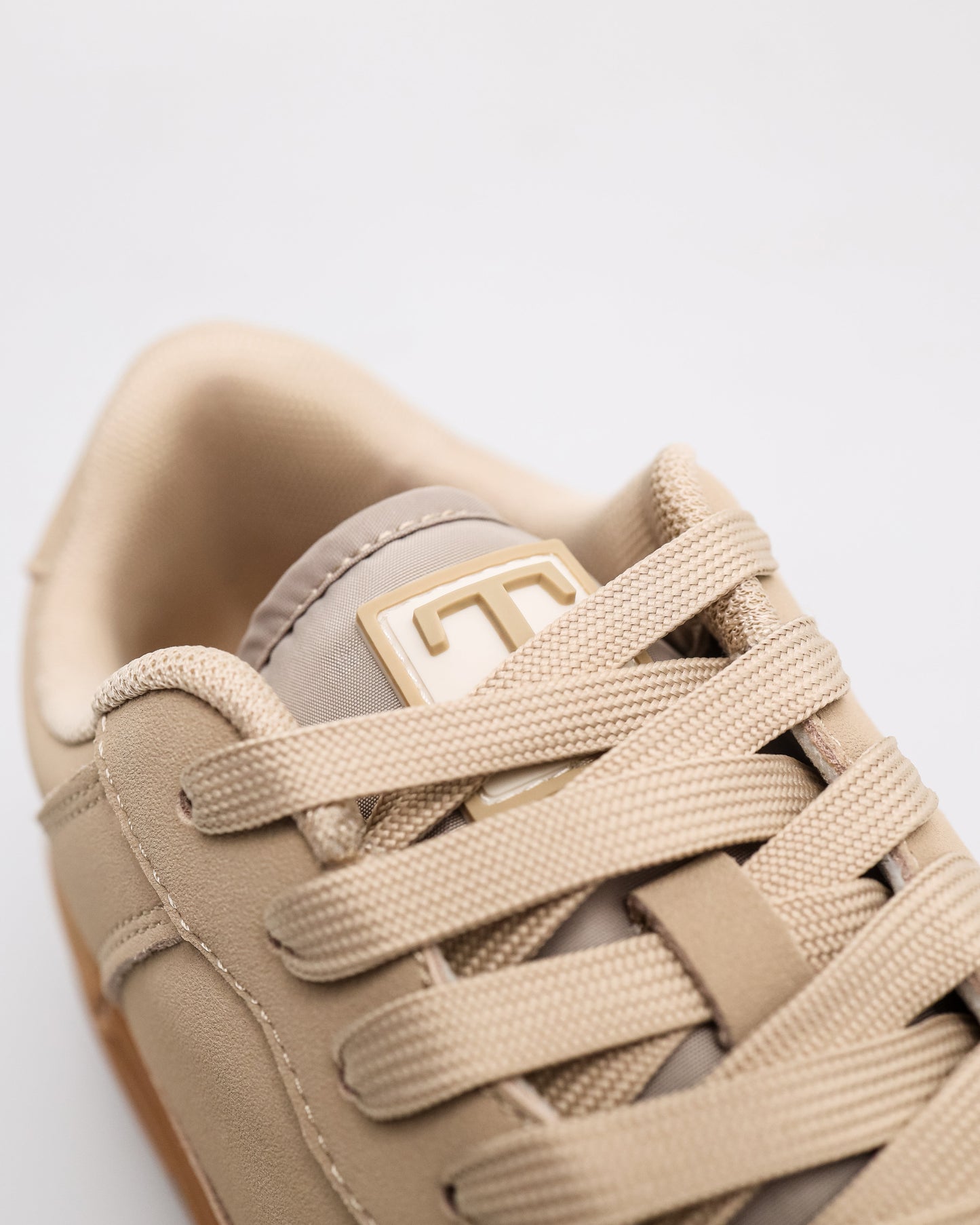 #color_beige