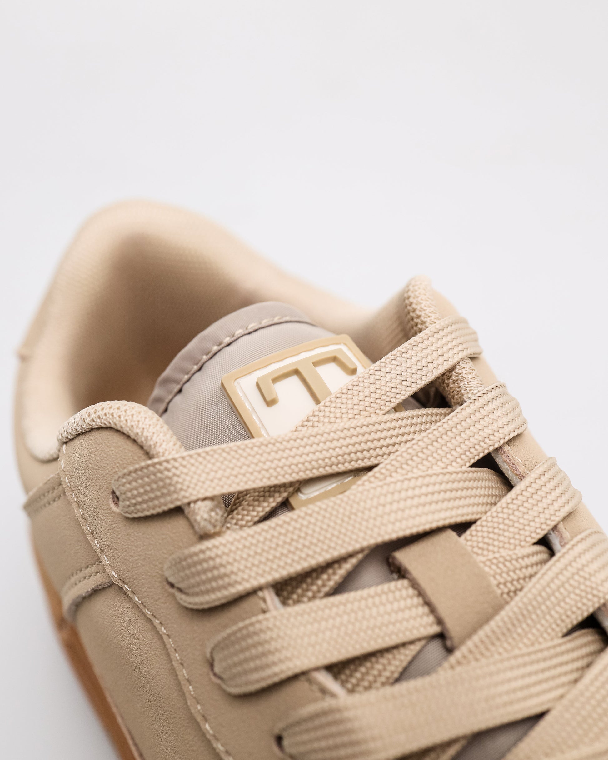#color_beige