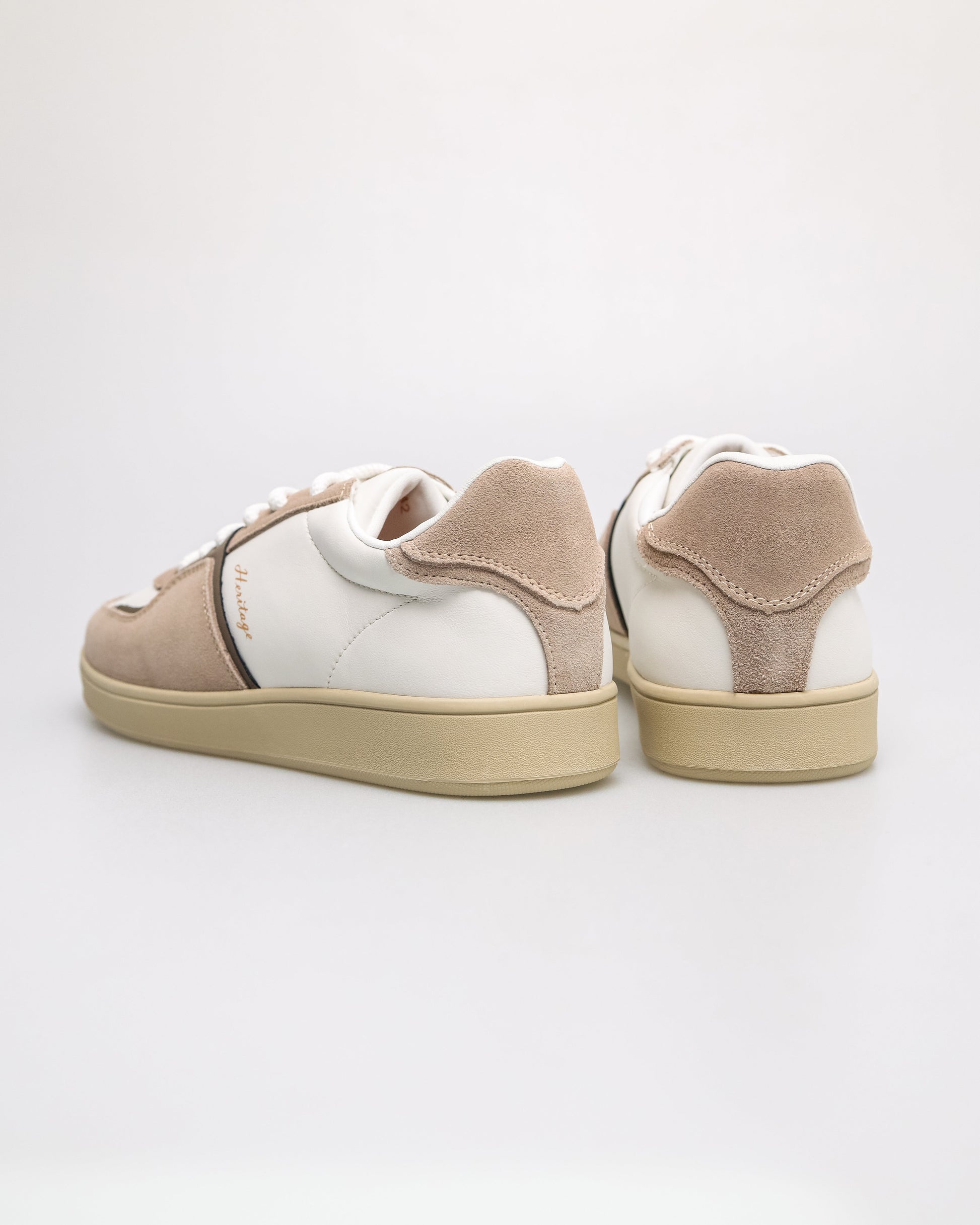 #color_white/beige