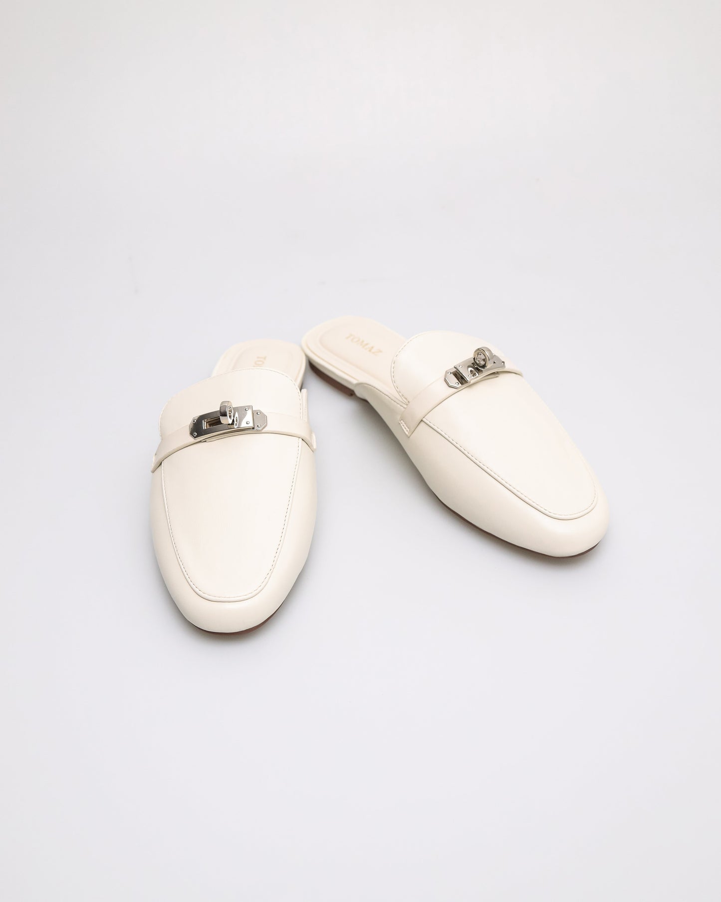 #color_ivory