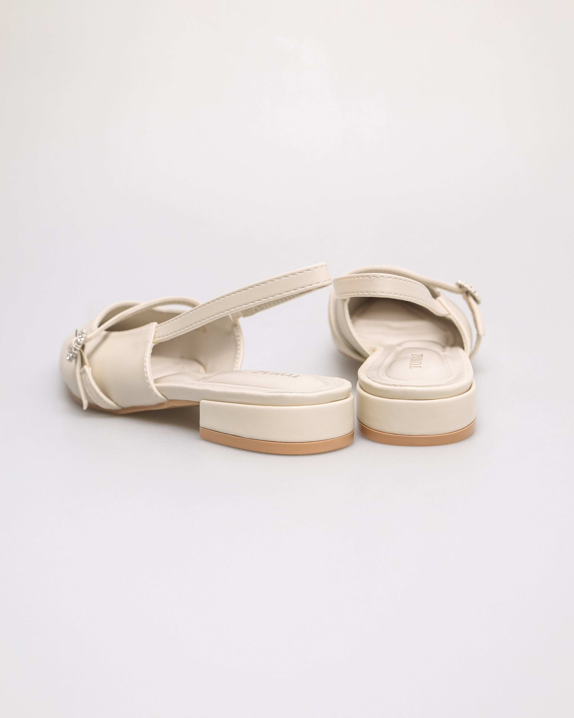 #color_ivory